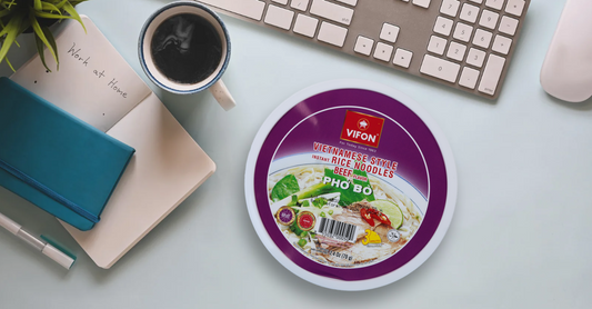 Warum Instant Pho der neue Held des Mittagessens bei der Arbeit ist