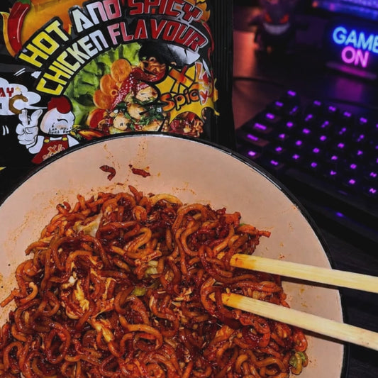 VIFON Hot & Spicy Instant-Nudeln mit Hähnchengeschmack, 18×130 g
